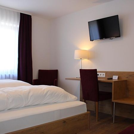 Gasthof Und Pension Zum Loewen Hirschberg an der Bergstraße Екстериор снимка